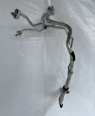 Ford Kuga II Air conditioning (A/C) pipe/hose E1GH19E881JA