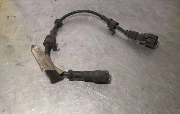 Opel Astra H Front ABS sensor wiring 24418887