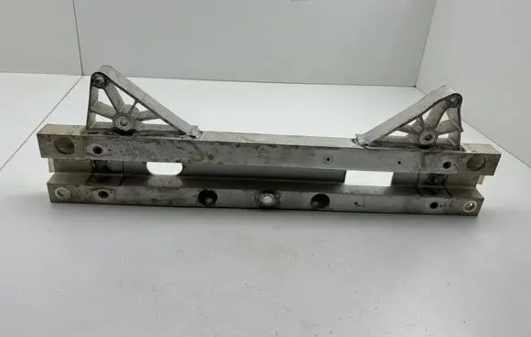 Chrysler Pacifica Steering rack mounting bracket 68223606AC 80793189