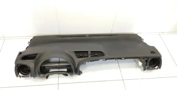 Toyota Yaris Dashboard 553020D160