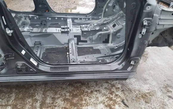 Mazda 3 III Sill 46G
