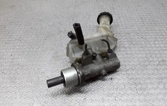 Nissan Micra Master brake cylinder