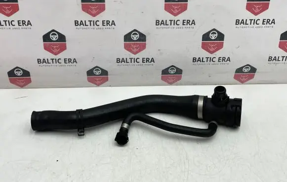 BMW 1 F20 F21 Engine coolant pipe/hose 7596832 7596831