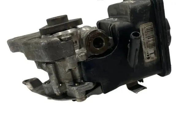BMW 3 E46 Power steering pump 6756575 7692974 2247556