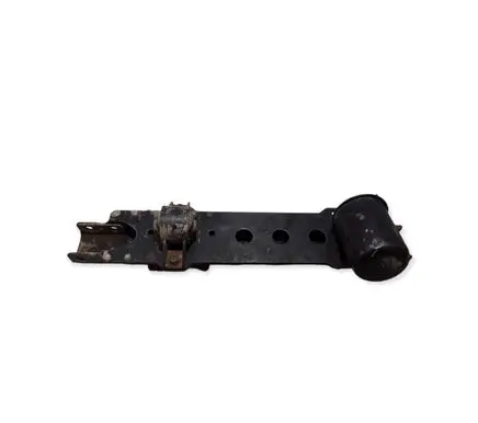 Mitsubishi Pajero Gearbox mounting bracket