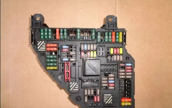 BMW 7 F01 F02 F03 F04 Fuse module 1703345