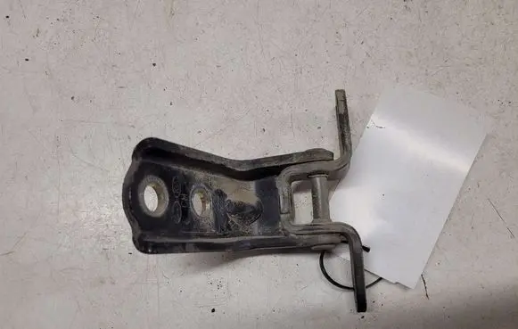 Hyundai Santa Fe Rear door lower hinge