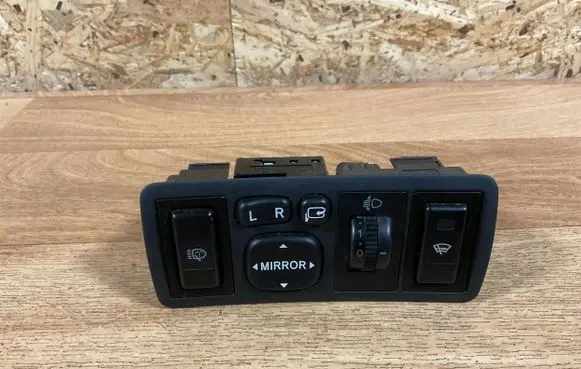Toyota Avensis T250 Windscreen/window heater switch 156762