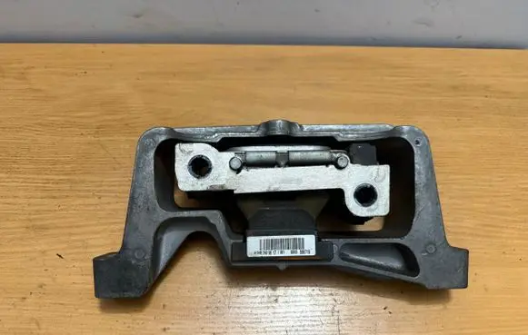 Mercedes-Benz B W246 W242 Engine mount bracket A2462401817