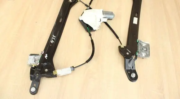 Audi A5 8T 8F Front door electric window regulator 8T8837462B