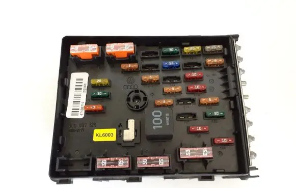 Volkswagen PASSAT B6 Fuse module 3C0937125 KL6003