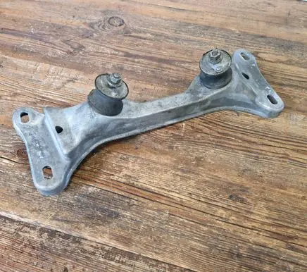 BMW 3 E46 Gearbox mounting bracket 1094683