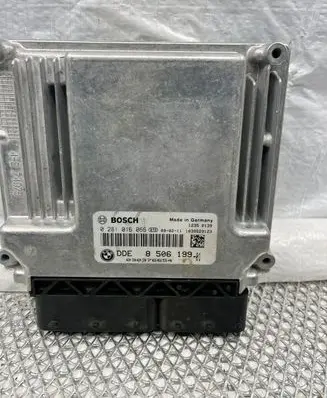 BMW 5 E60 E61 Engine control unit/module 8506199 7506199 0281010068