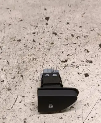 Renault Captur Central locking switch button 252103678R 10026640 07112013