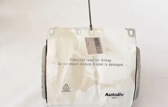 Volvo C70 Passenger airbag