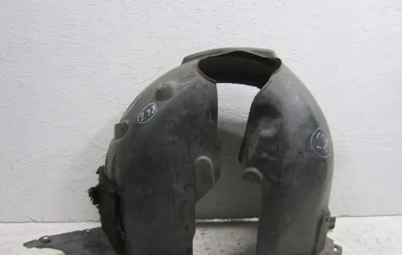 Audi A3 S3 8V Front wheel arch liner splash guards 8V0821172