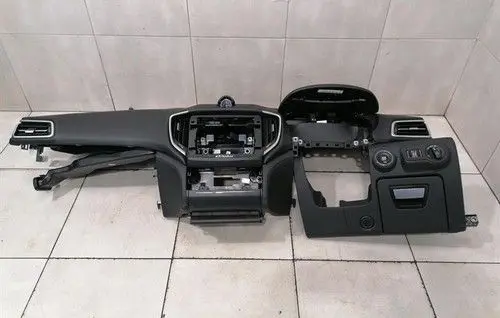 Maserati GranTurismo Dashboard