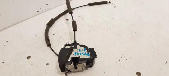 Nissan Pulsar Loading door lock 