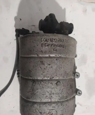 Volkswagen Golf V Intake manifold 038129713BE