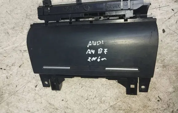 Audi A4 S4 B7 8E 8H Car ashtray 8E0857951