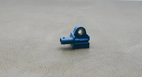 Audi Q3 8U Airbag deployment crash/impact sensor 5K0959351A
