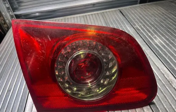 Volkswagen PASSAT B6 Tailgate rear/tail lights 3C9945093