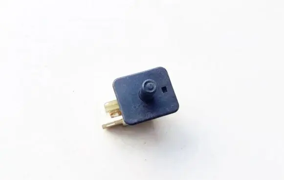Mercedes-Benz E W210 Front door sensor 2028209410