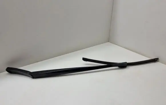 BMW 5 F10 F11 Windshield/front glass wiper blade 7203156