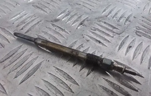 Mercedes-Benz E W210 Glow plug 0250202142