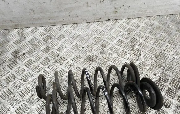 Volkswagen Golf VIII Rear coil spring 5Q0511115