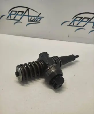 Volkswagen Golf Plus Fuel injector 038130073BN 0414720313