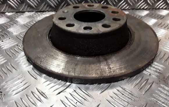 Volkswagen PASSAT B6 Rear brake disc