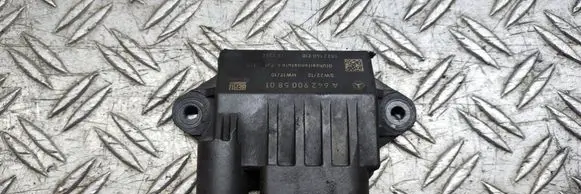 Mercedes-Benz R W251 Glow plug pre-heat relay A6429005801 13331012 0522140210