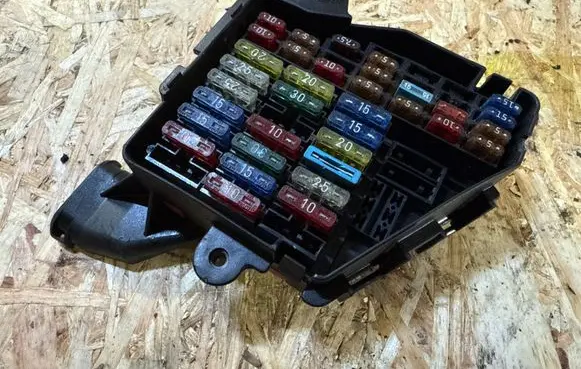 Volkswagen Golf IV Fuse box set 8D1941824