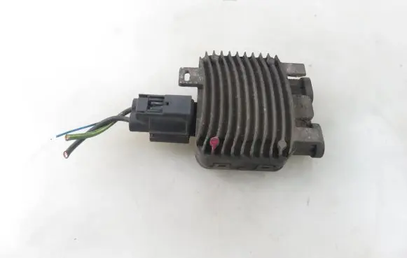 Ford Mondeo Mk III Coolant fan relay 940004101