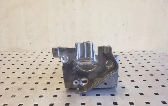 Jaguar XJL Fuel pump bracket 9X2Q9A361CA