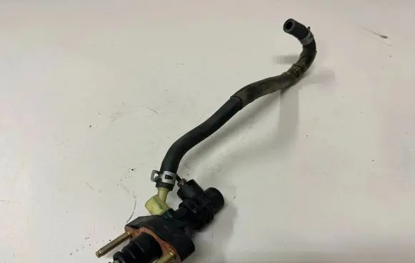 Clutch slave cylinder