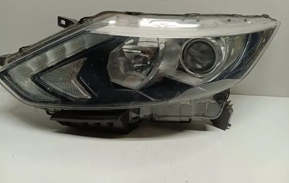 Nissan Qashqai Headlight/headlamp 10018013