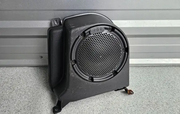 Jeep Wrangler Subwoofer speaker 