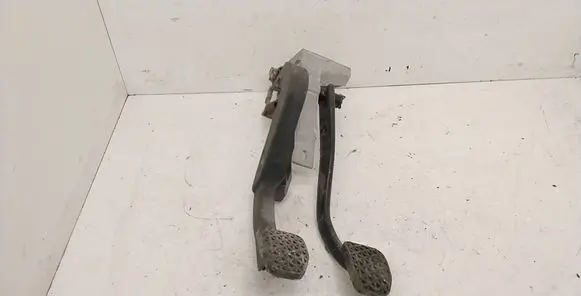 BMW 3 E36 Pedal assembly 1161962