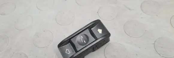 BMW 5 E39 Sunroof switch 8352182