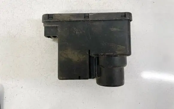 Mercedes-Benz C W202 Vacuum pump 2028001948