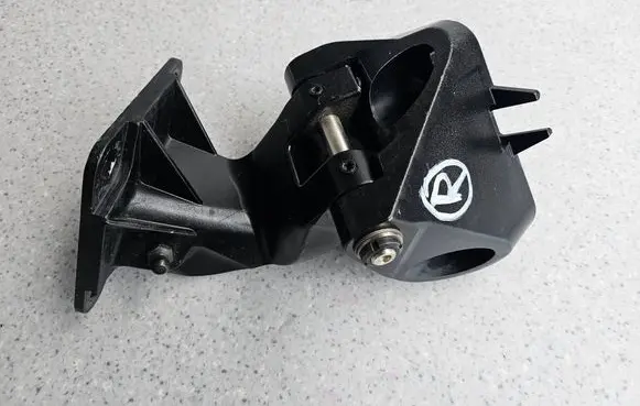 Maserati MC20 Front door hinges set MC20ZAWDRWIPRR