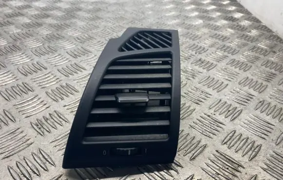 BMW 1 E81 E87 Dashboard side air vent grill/cover trim 7059187 51607059187