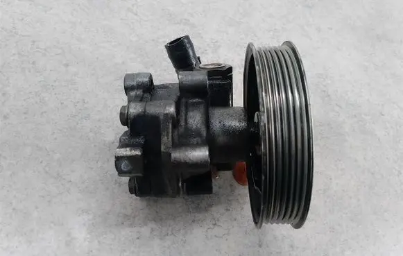 Audi A4 S4 B6 8E 8H Power steering pump 06B145255