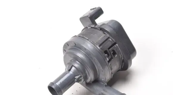 Volvo XC90 Water pump 31493259