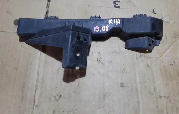 KIA Ceed Front bumper mounting bracket