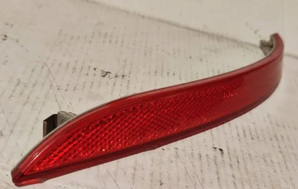 BMW 5 E60 E61 Rear tail light reflector 1126700 1126700LH 7183913