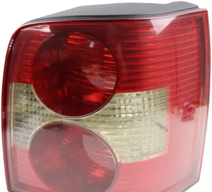 Volkswagen PASSAT B5.5 Rear/tail lights 3B9945096AA