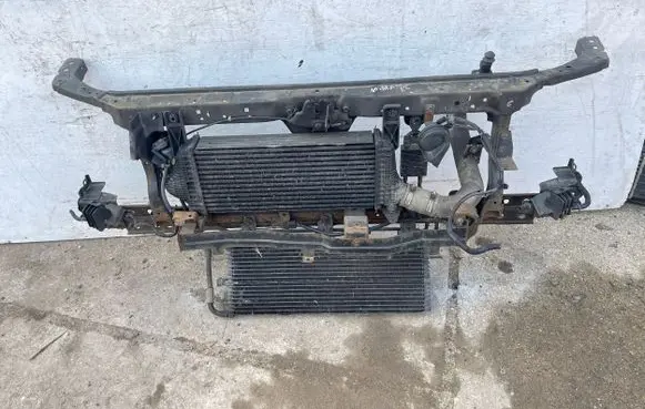Nissan Navara D40 Radiator support slam panel